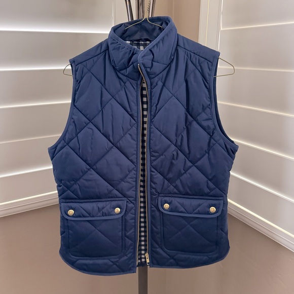 J. Crew Women's Navy Blue Quilted Primaloft Puffer FullZip Vest Size X-Small - Picture 2 of 5